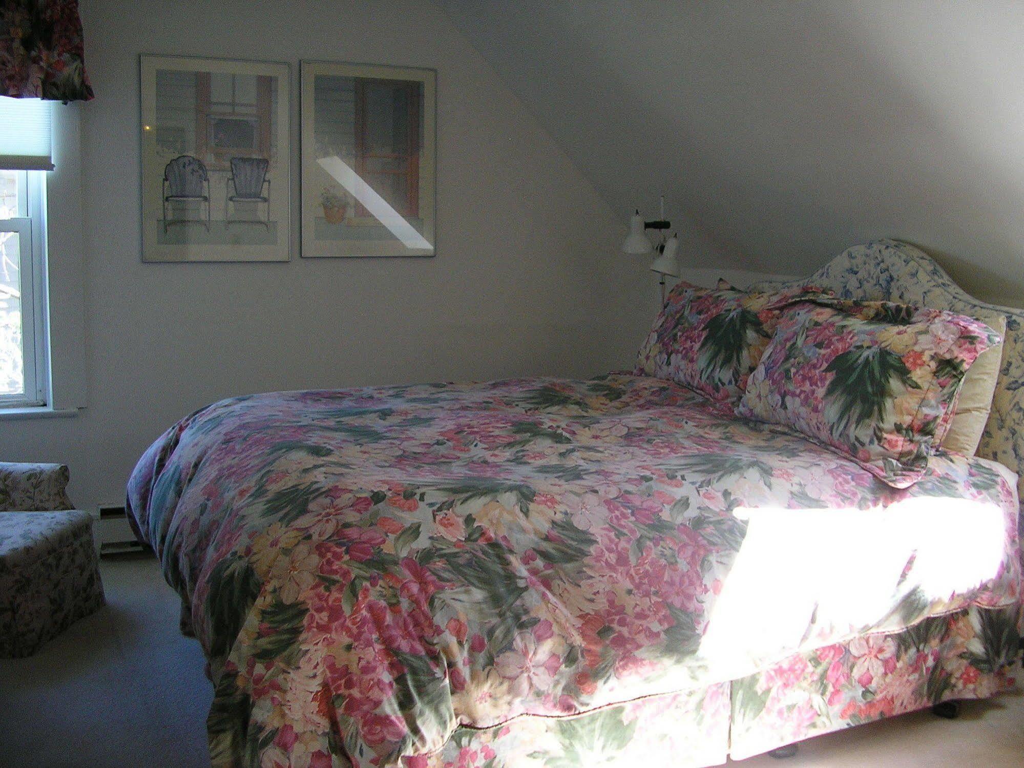 Fairmont House Bed & Breakfast Mahone Bay Exterior foto
